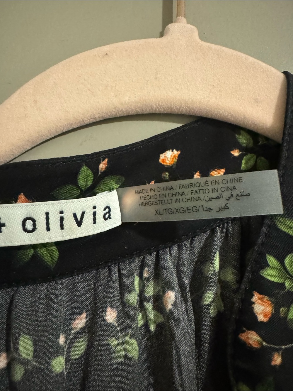 Alice + Olivia Helen Blouse Floral V-Neck Puff-Sleeve - Picture 4 of 5
